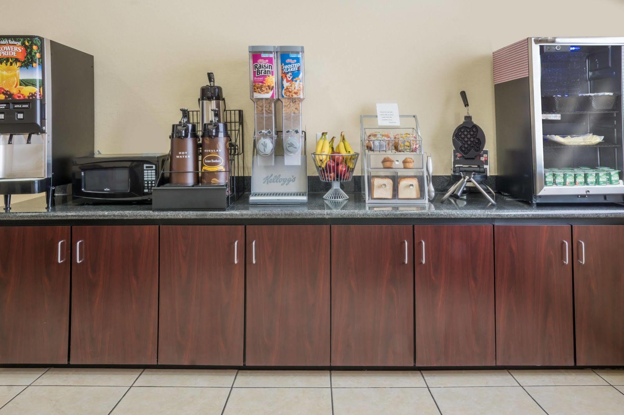 Super 8 By Wyndham Harker Heights Killeen - Fort Cavazos Екстериор снимка
