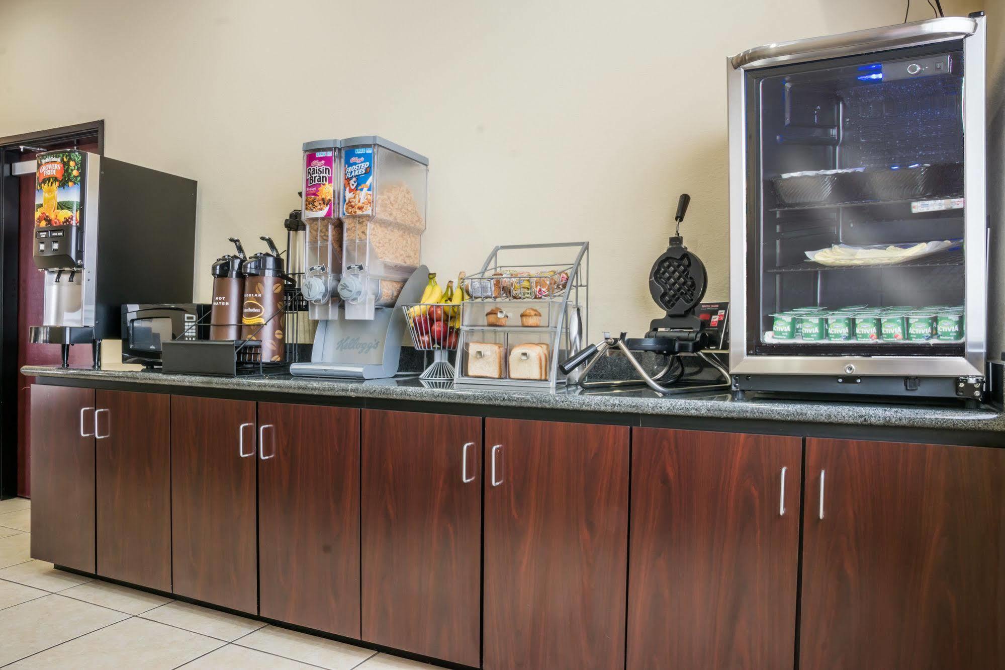 Super 8 By Wyndham Harker Heights Killeen - Fort Cavazos Екстериор снимка